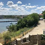 Къща за гости The Greek House