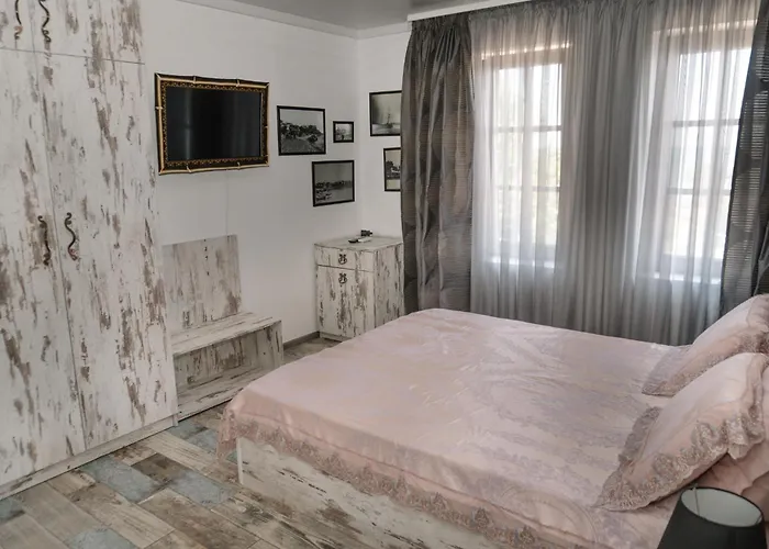 Guest house The Greek House